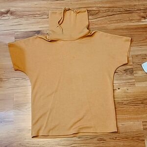 5/$10 SOYACONCEPT short sleeve top